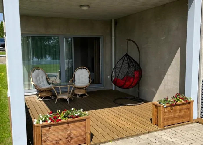 Pipirest River-view With A Terrace Apartment